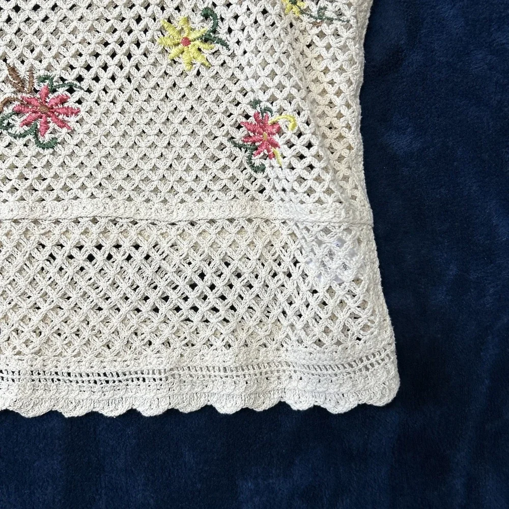 Rebellion Again Womens Crochet Crop Top Size L Cream Embroidered Dainty Festival